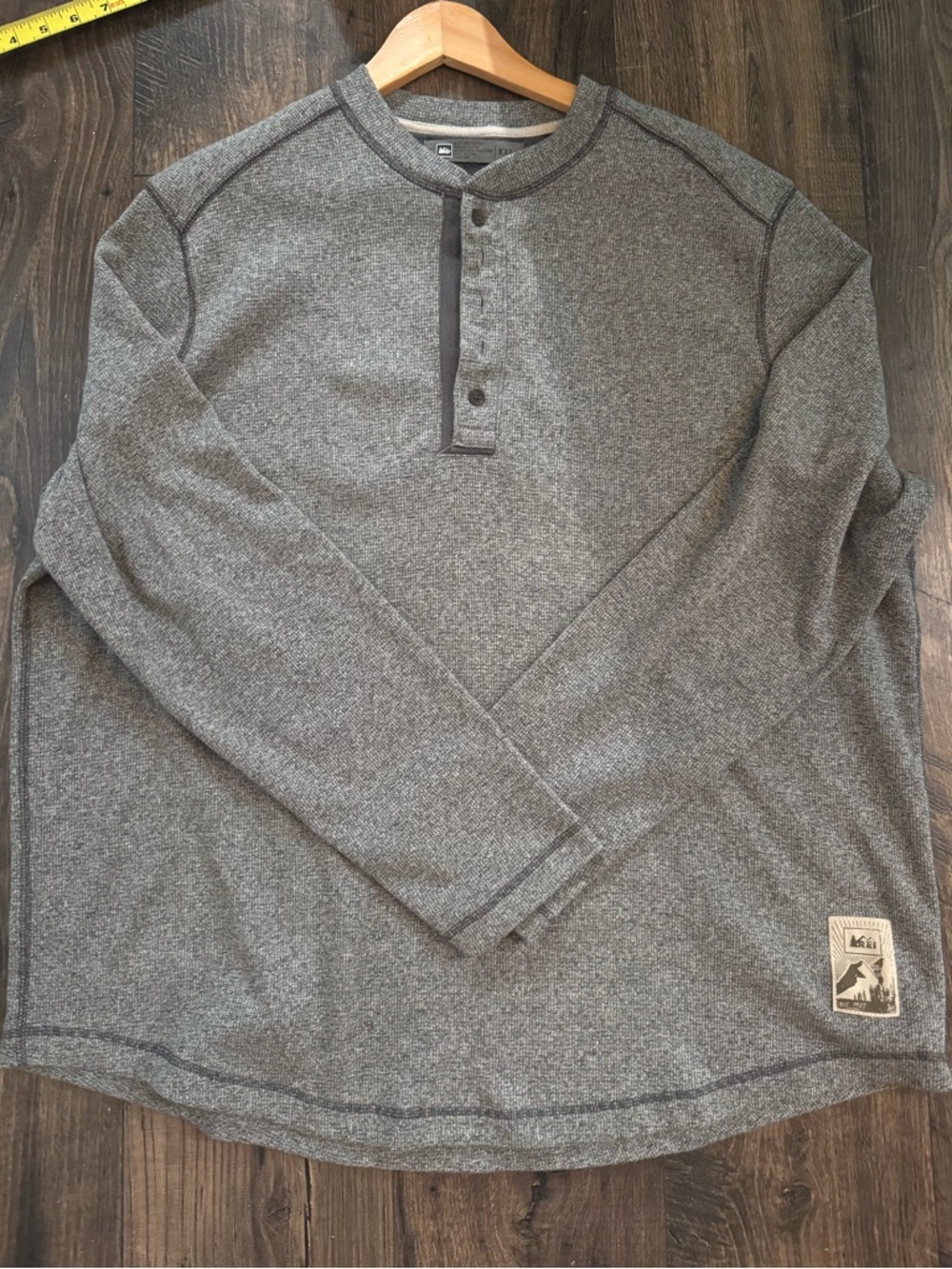 REI Co-op Men’s XXL Gray Waffle Knit Henley Pullover Long Sleeve Shirt Outdoor